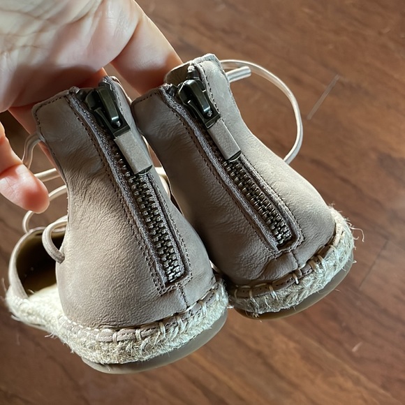 New Eileen Fisher Lace Espadrilles - Picture 5 of 7